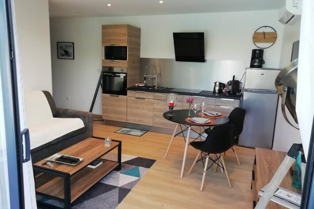 Entre Piscine Et Mer Tonnay-Charente Ngoại thất bức ảnh